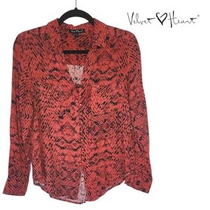 Velvet Heart - Animal Print Button Down Blouse/Collared Shirt